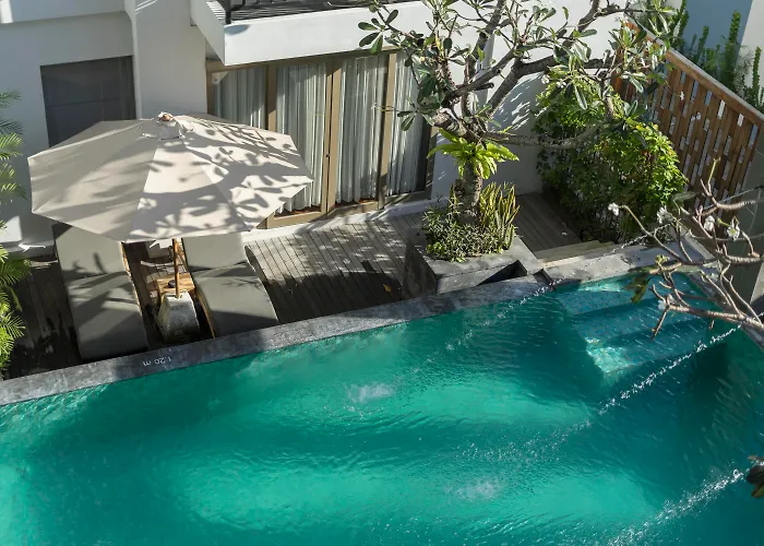D'primahotel Petitenget 2 ホテル