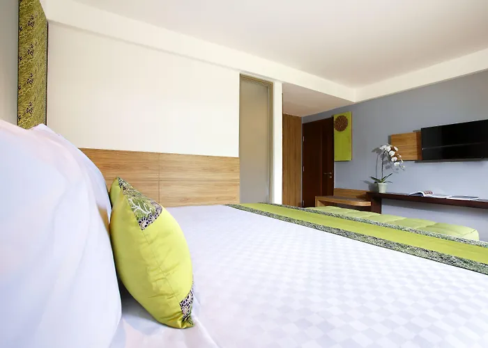 D'primahotel Petitenget 2 ホテル 4*